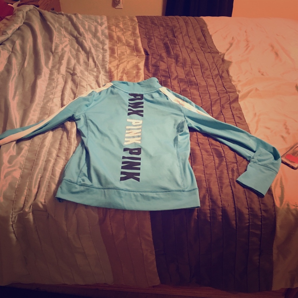 A long sleeve shirt